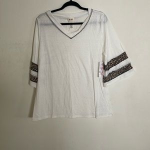 Bibi short sleeved V neck top with animal print sleeves